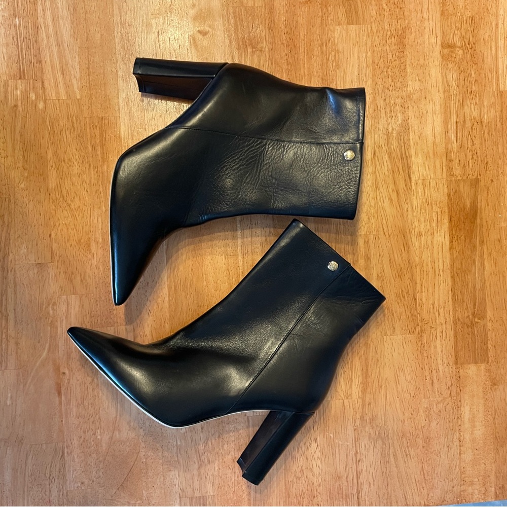Tory Burch Womens Penelope Leather Ankle Booties
